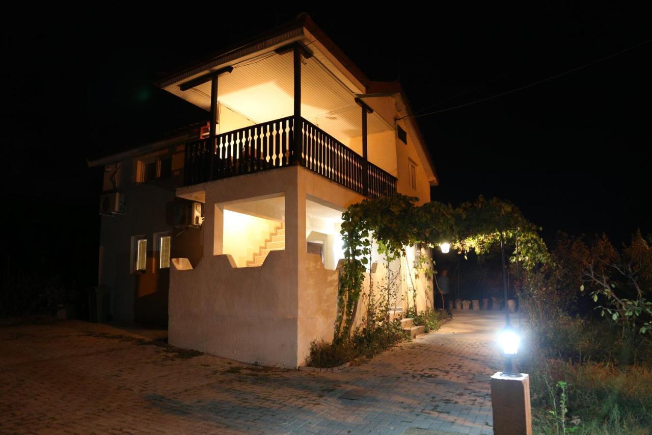 Villa Vesna 韦莱斯 外观 照片